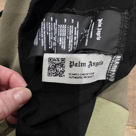 Palm Angels Black Graphic T-Shirt - Picture 6 of 6